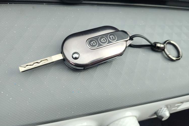 Used Wuling Hongguang MINIEV 2022 GAMEBOY 200km Play Edition with Lithium Iron Phosphate
