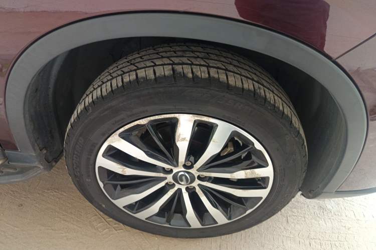 Used GAC Trumpchi GS4 2017 235T Automatic Two-Wheel Drive Luxury Smart Connectivity Version Right Front Wheel Hub