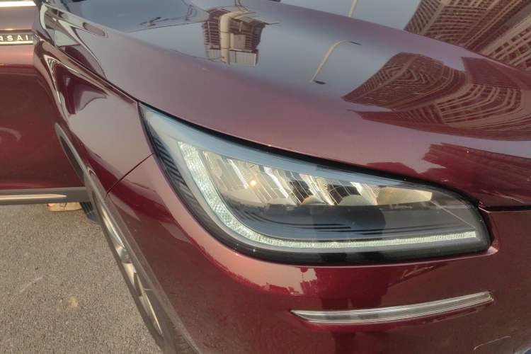 Used Lincoln Corsair 2021 2.0T Two-Wheel Drive Deluxe Edition Right Front Headlight