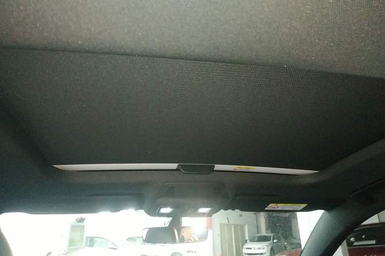 Used Volkswagen Golf 2023 280TSI DSG R-Line Lite Headliner