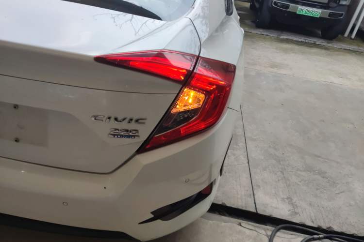 Used Honda Civic 2016 220TURBO CVT Luxury Edition
