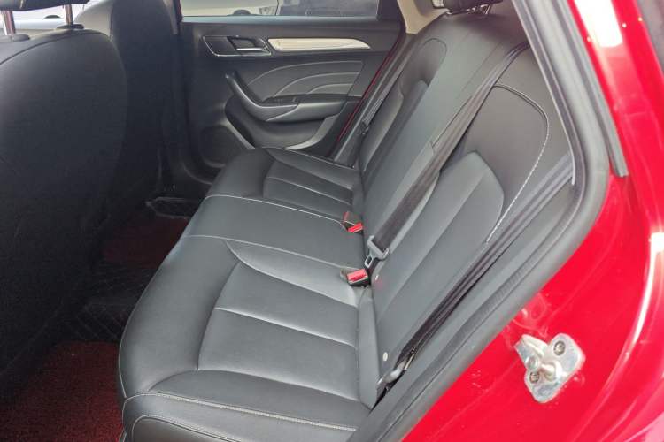 Used Roewe i6 New Energy 2017 45T Hybrid Connect & Smart Enjoyment Edition