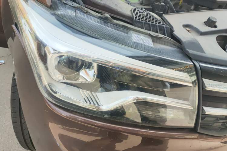 Used CHANGAN KAICHENG Ounuo S 2017 1.5L Ouno S Base Model EA15-AB Right Front Headlight