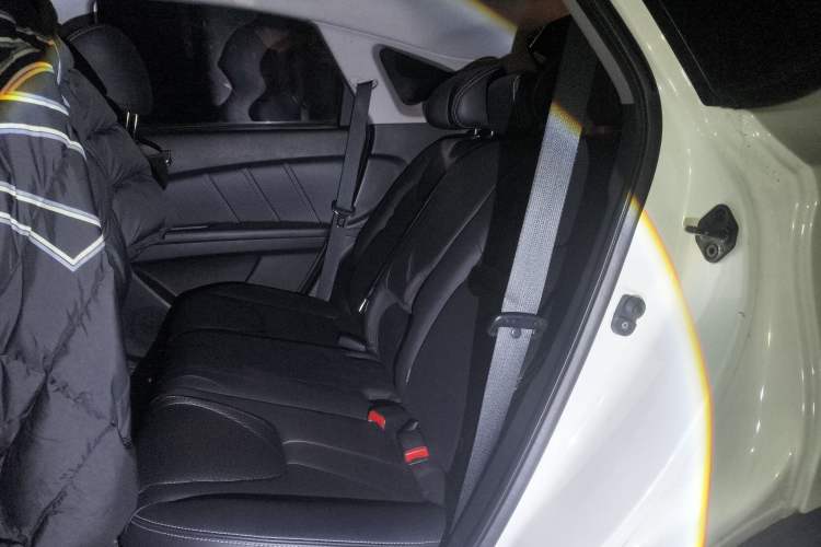 Used Luxgen U6 SUV 2017 Revised Version 1.6T Fashion Edition Interior 4