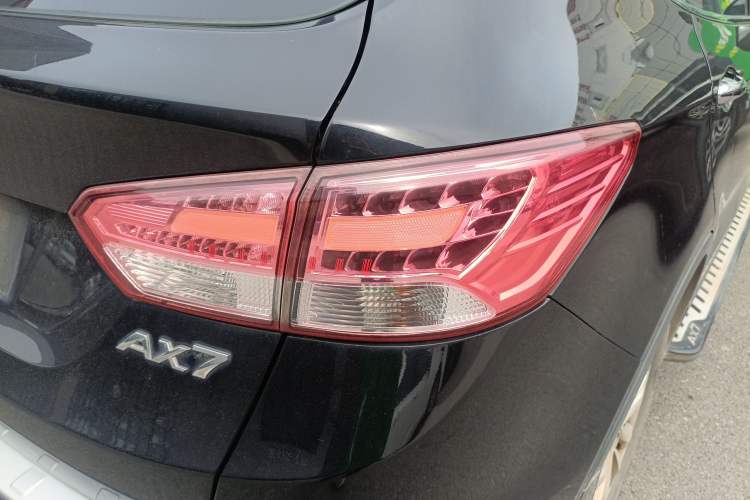 Used Dongfeng Aeolus AX7 2015 2.0L Manual Zhiyi Trim
