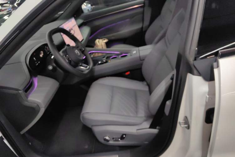 Used Zeekr 001 2025 YOU Edition 100 kWh All-Wheel Drive