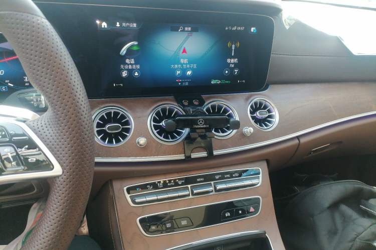 Used Mercedes-Benz E-Class 2023 Updated E 300 L Fashion Edition Audio And AC Panel