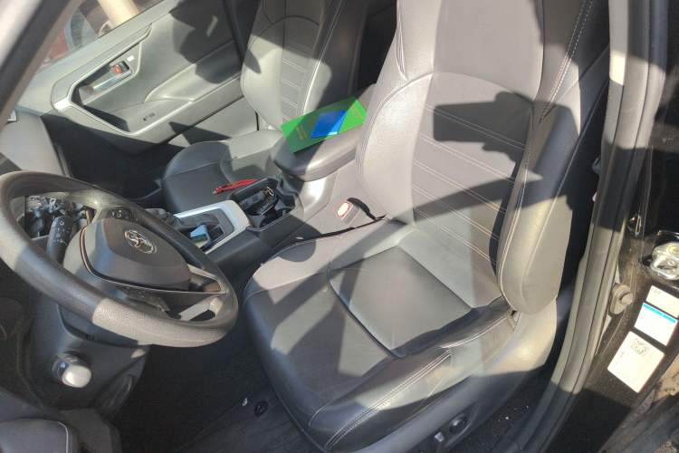 Used Toyota Wildlander 2020 2.0L CVT 4x4 Luxury Edition