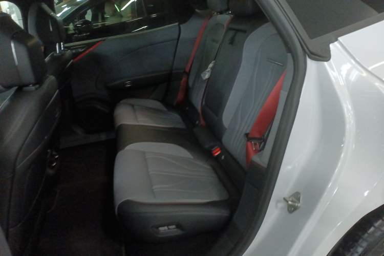 Used Zeekr 007GT 2025 Long-Range Rear-Wheel Drive Intelligent Driving Version 100 kWh
