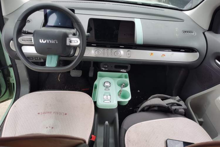 Used CHANGAN NEVO Lumin 2022 155 km – Refreshingly Sweet Edition Center Console