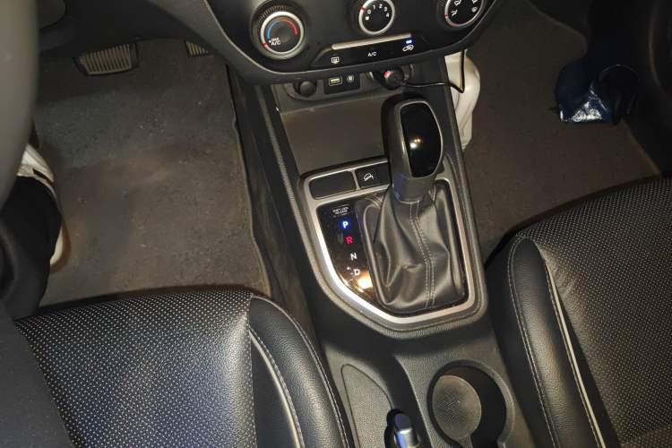 Used Hyundai ix25 2015 1.6L Automatic Two-Wheel Drive Smart GLS Trim