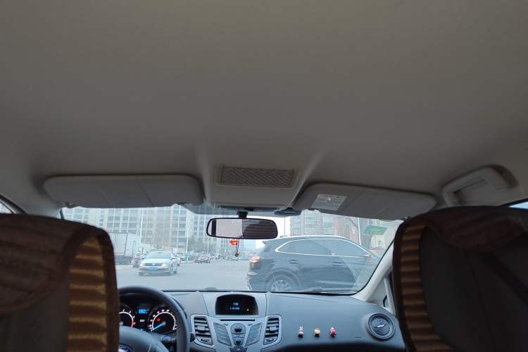 Used Ford Fiesta 2013 Hatchback 1.5L Manual Fashion Edition
