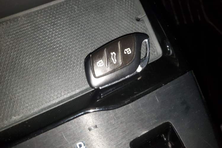 Used MG 4 EV 2023 415 km Range Sea-Faring Champion Edition