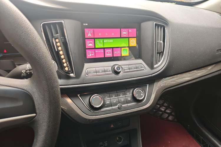 Used Roewe 360 2015 1.5L Manual Luxury Edition