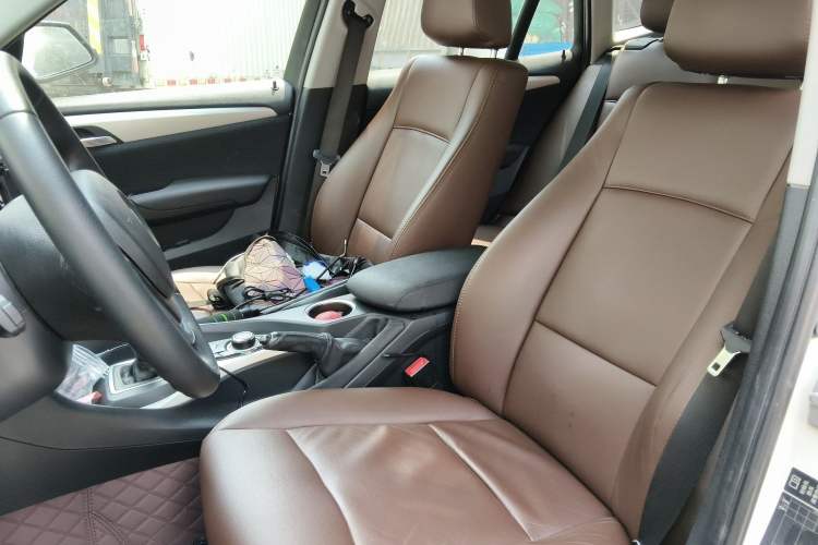 Used BMW X1 2014 sDrive18i Fashion Model Left Front Seat