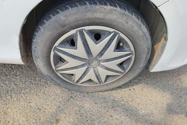 Used Toyota YARiS L Zhi Xuan 2015 1.5E Automatic Charm Edition