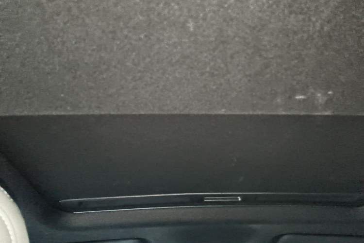 Used Roewe D6 2025 450km Deluxe Edition
