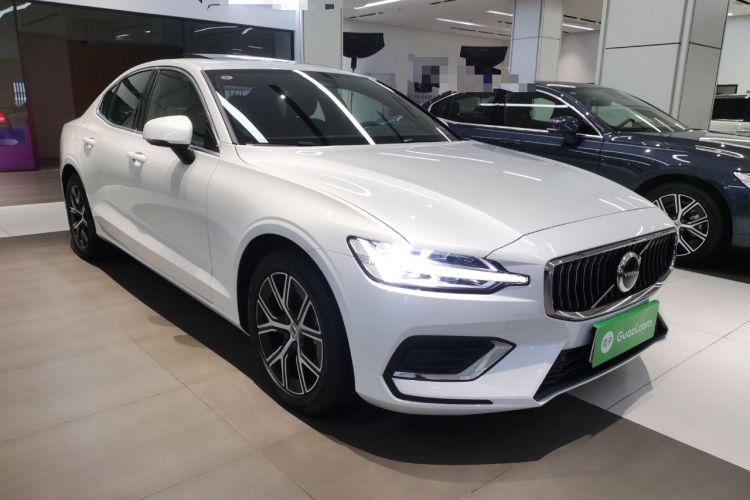 Used Volvo S60 2025 B4 Zhiyi Luxury Edition