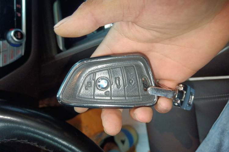 Used BMW 5 Series 2019 Updated 530Li xDrive Luxury Package Interior 1