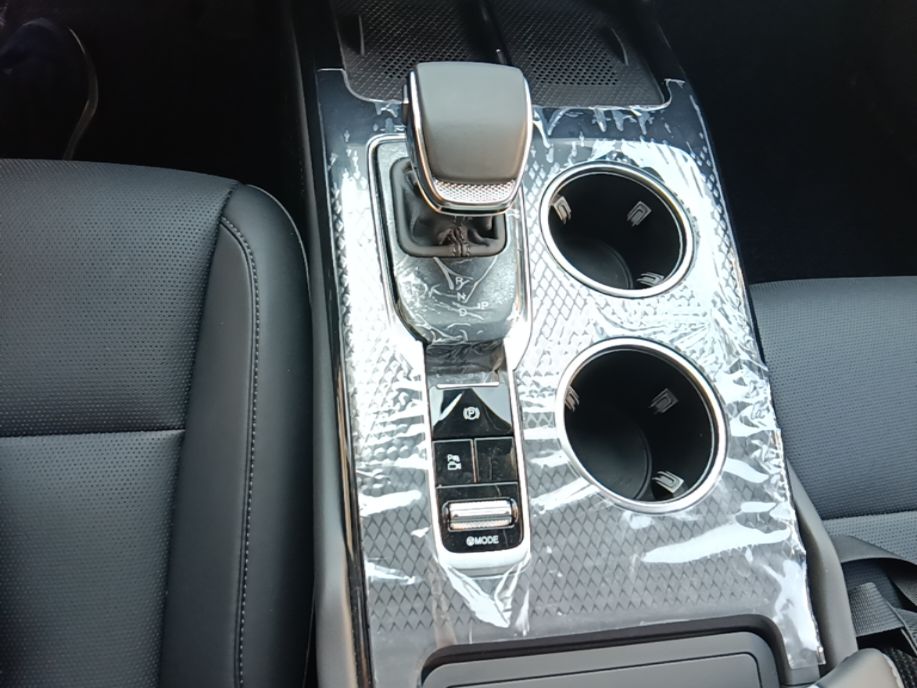 Hongqi HS3 PHEV 2025 Model 117km Jingwei Edition — снимка 16