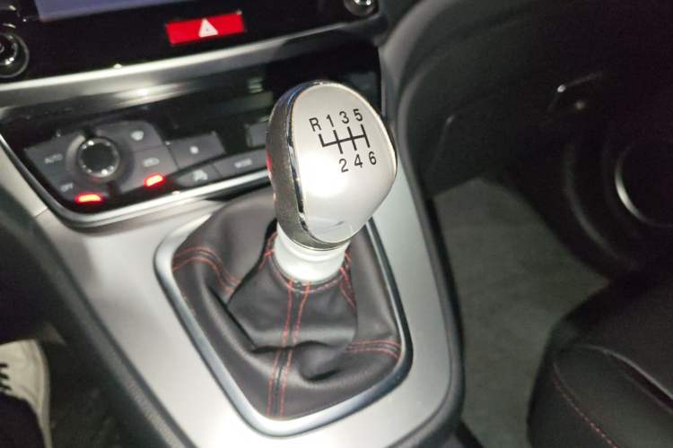 Used Haval M6 2017 1.5T Manual Two-Wheel Drive Elite Model
