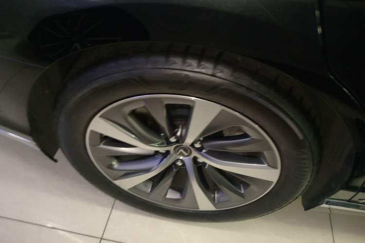 Used Lexus LS 2018 500h Excellence Edition China VI standard