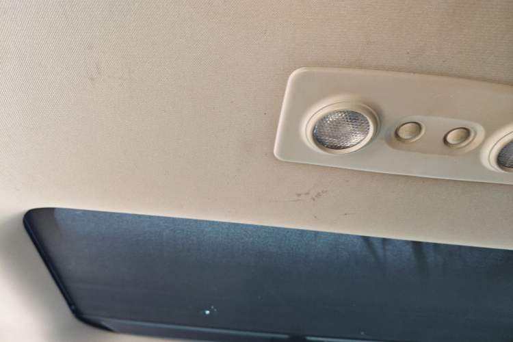 Used Buick Enclave 2014 3.6L Two-Wheel Drive Elite Comfort Version Headliner