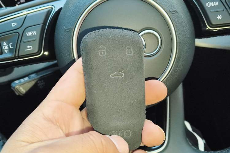 Used Audi A4L 2019 40 TFSI Fashion Edition China VI Emission Standard
