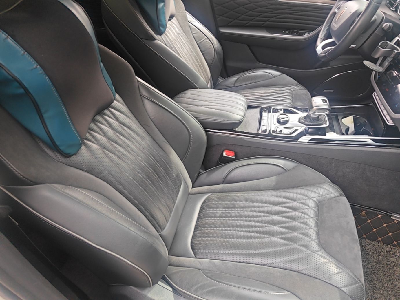 Hongqi HS5 2022 Facelifted Version 2.0T Smart Connect Flagship All-Wheel-Drive Edition — снимка 19
