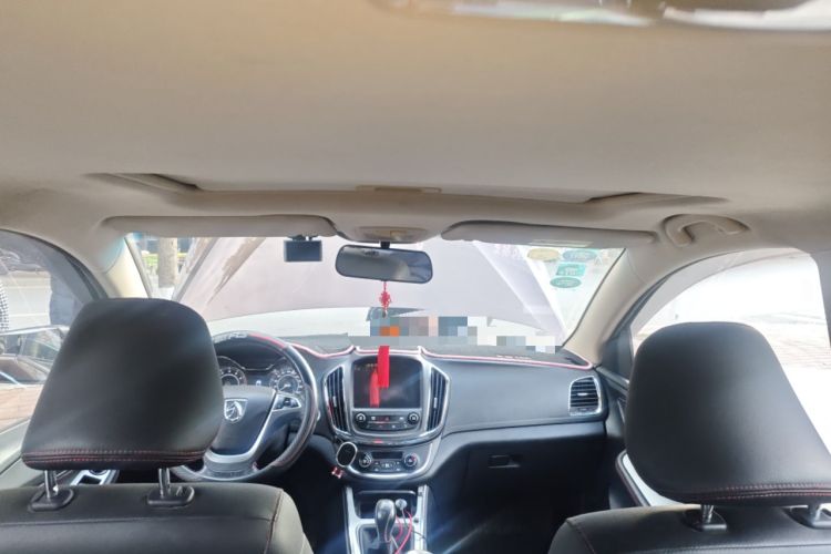 Used Baojun 560 2015 1.8L manual luxury version