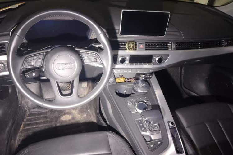 Used Audi A4L 2018 30th Anniversary Edition 40 TFSI Fashion Model