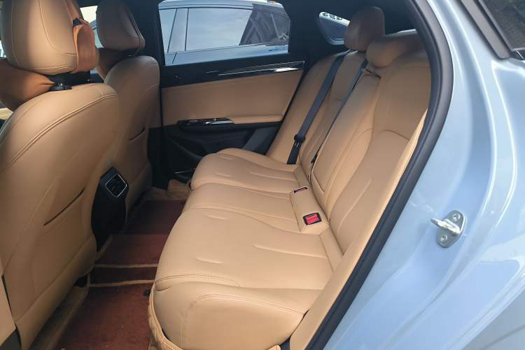 Used Geely Galaxy L6 2023 125km Starship
