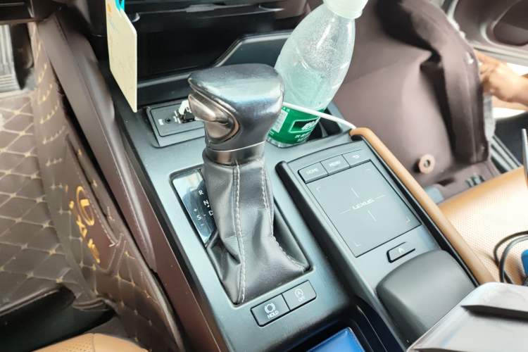 Used Lexus ES 2018 200 Excellence Edition China V Standard Gear Lever