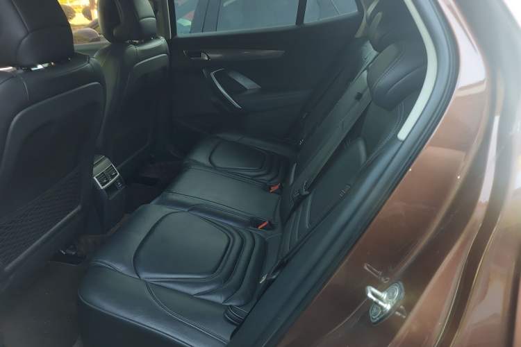 Used DS 6 2014 1.6T Luxury Edition THP200 Left Rear Seat