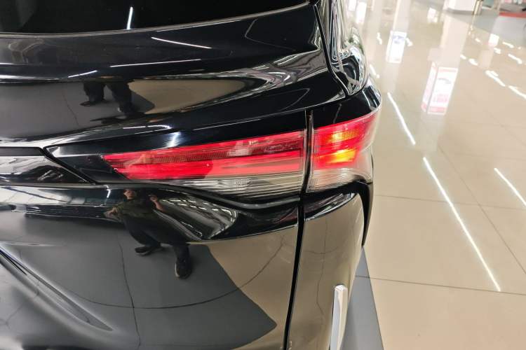 Used Toyota SIENNA 2021 2.5L Hybrid Comfort Edition