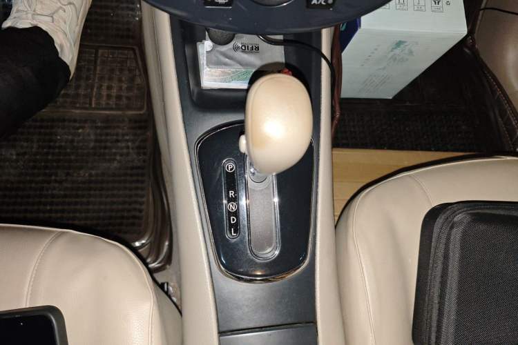 Used Nissan Tiida 2011 1.6L CVT Comfort Model Gear Lever