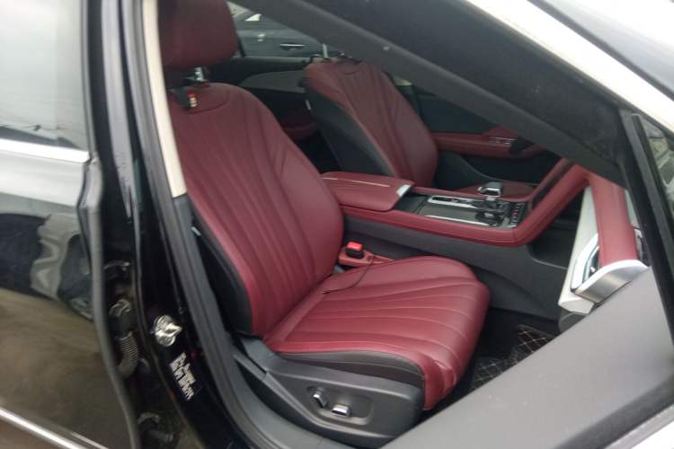 Used Hongqi H5 2025 1.5T DCT Qiyun 500 000th Unit Commemorative Edition
