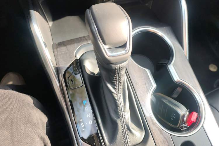 Used Toyota Crown Kluger 2023 2.5L HEV Four-Wheel Drive Prestige Edition Gear Lever