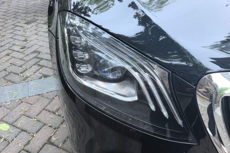 Used Mercedes-Benz Maybach S-Class 2019 S 450 4MATIC Right Front Headlight