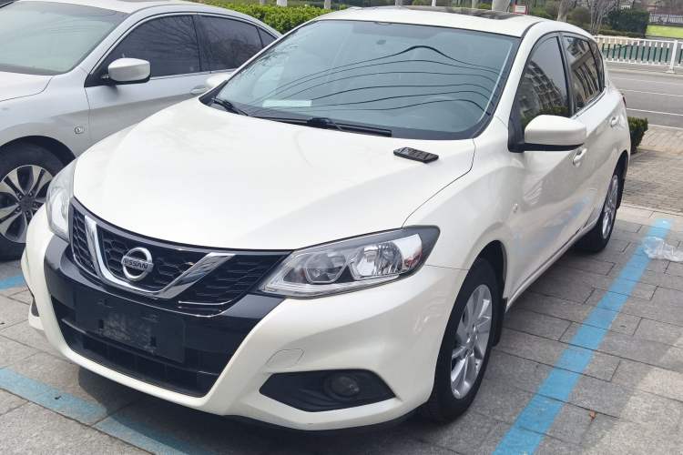 Used Nissan Tiida 2016 1.6L CVT Cool Dynamic Edition