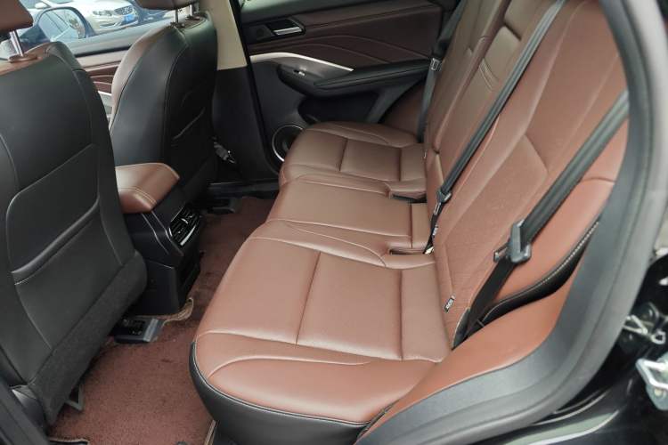 Used Wey VV6 2021 2.0T Two-Wheel Drive Smart Protection+