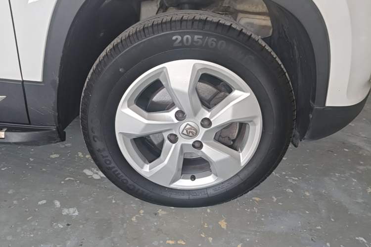 Used Baojun 510 2017 1.5L manual Comfort trim