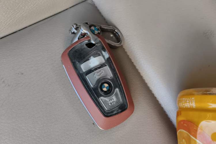 Used BMW 5 Series 2013 525Li Luxury Model
