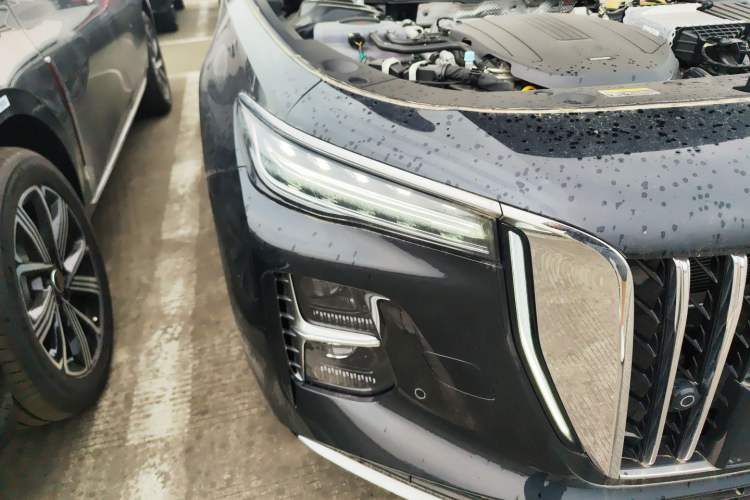 Used Hongqi H5 PHEV 2025 170 Super Hybrid Version Right Front Headlight