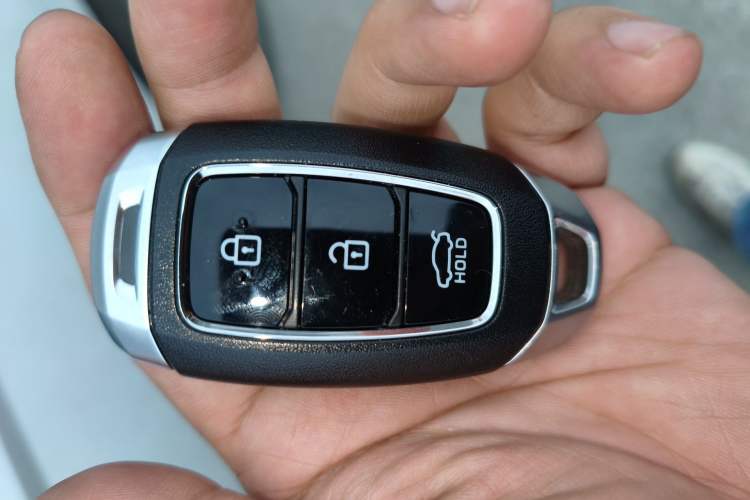 Used Hyundai Elantra 2022 1.5L CVT LUX Prestige Edition
