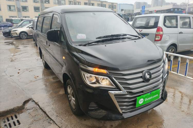 Used FORTHING Lingzhi 2023 M5L 1.6L Base Model 5 Seats