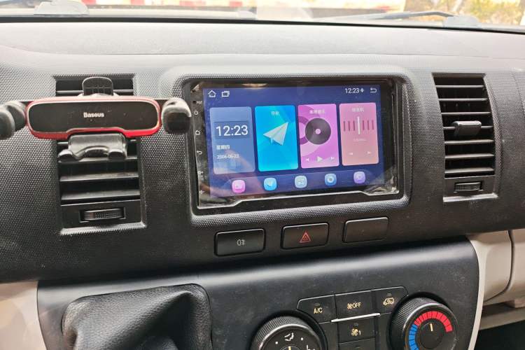 Used Jinbei Hiace 2014 2.0L Luxury Version V19 Audio And AC Panel