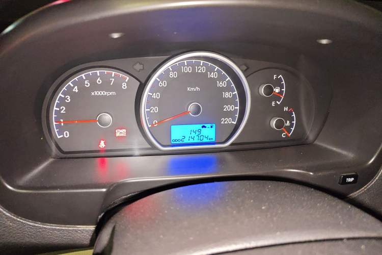Used Hyundai Celesta 2011 1.6L Manual Top Trim Instrument Cluster