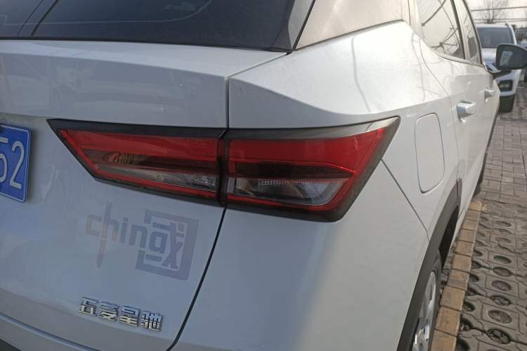 Used Wuling Alvez 2022 1.5L Manual Free-Style Model
