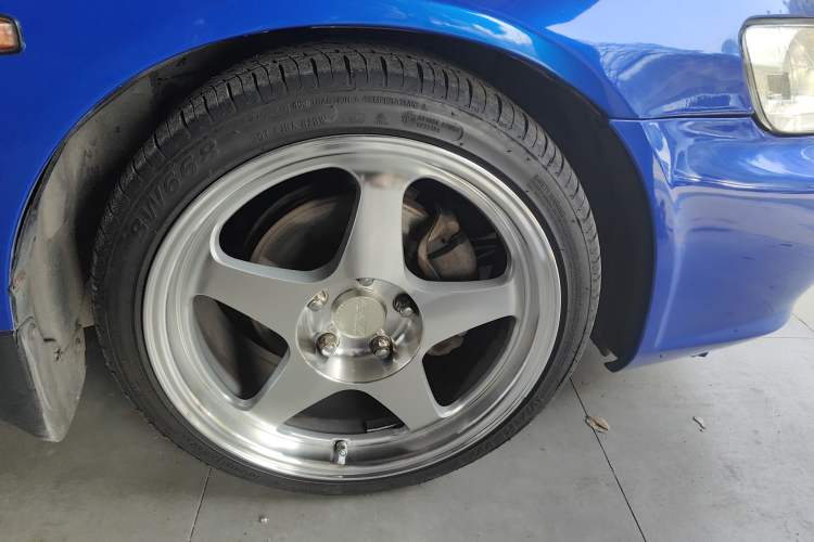 Used Honda Accord  Right Front Wheel Hub